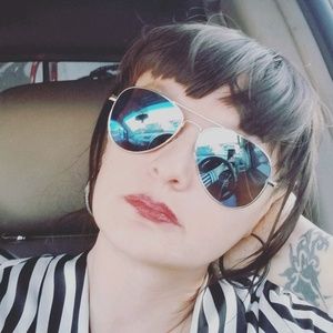 Meet your Posher, Summer